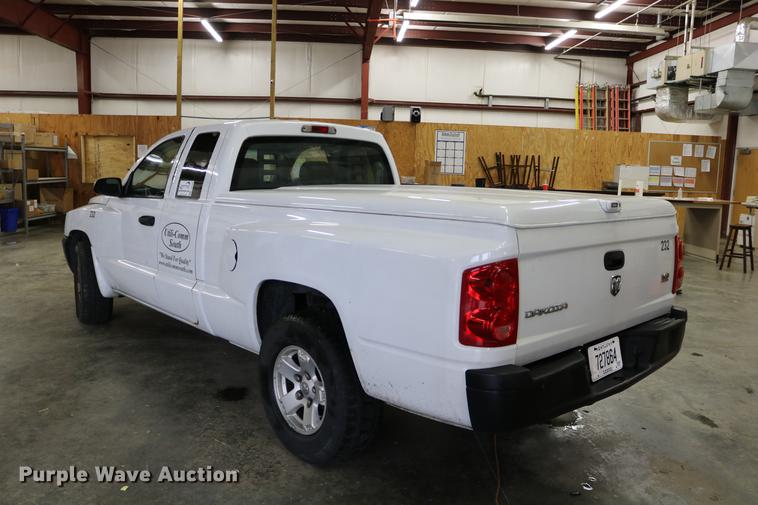 image for item DC3687 2007 Dodge Dakota Quad Cab pickup truck