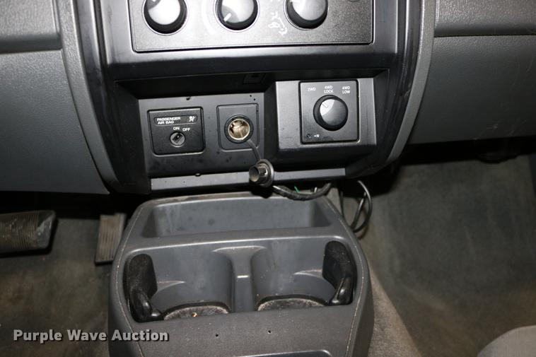 image for item DC3687 2007 Dodge Dakota Quad Cab pickup truck