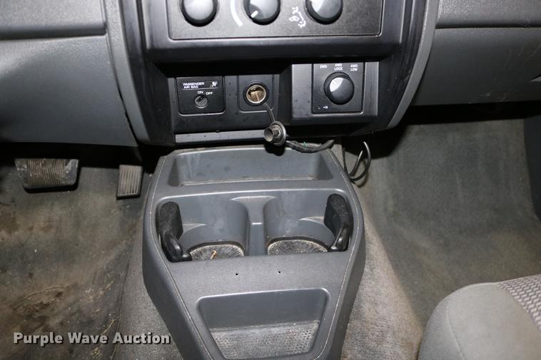 image for item DC3687 2007 Dodge Dakota Quad Cab pickup truck