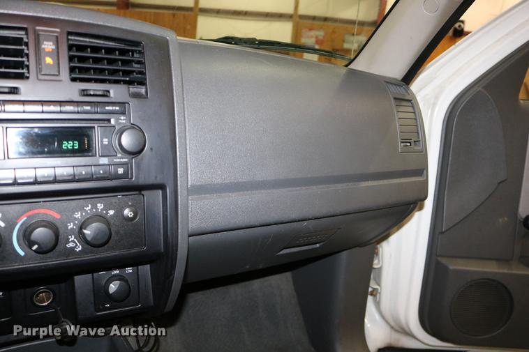 image for item DC3687 2007 Dodge Dakota Quad Cab pickup truck