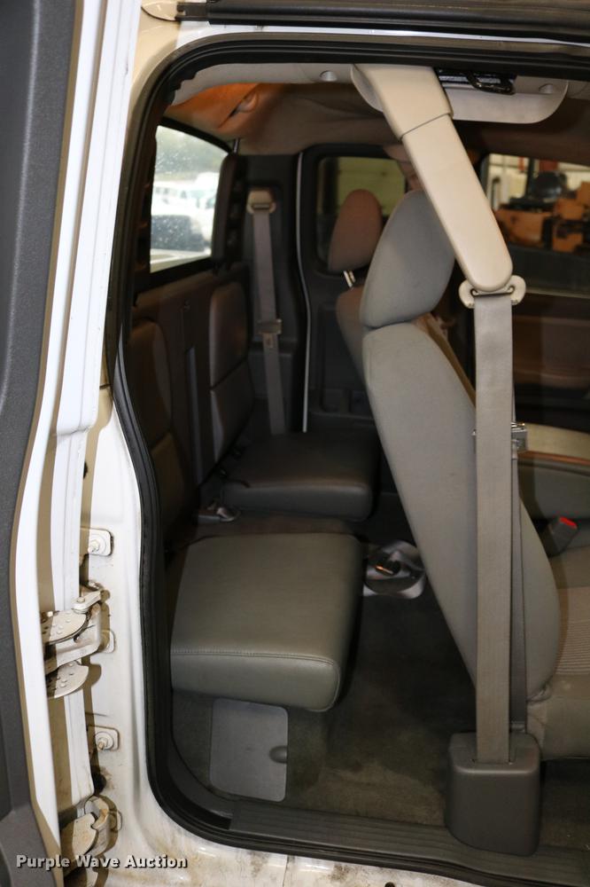 image for item DC3687 2007 Dodge Dakota Quad Cab pickup truck