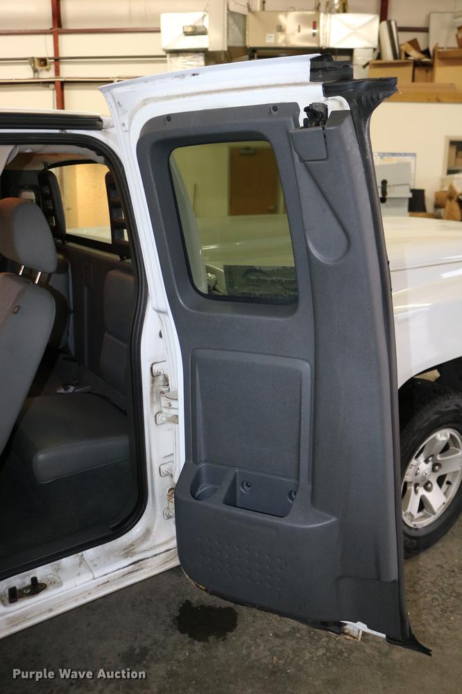 image for item DC3687 2007 Dodge Dakota Quad Cab pickup truck