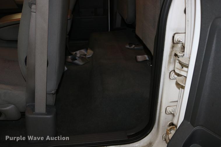 image for item DC3687 2007 Dodge Dakota Quad Cab pickup truck