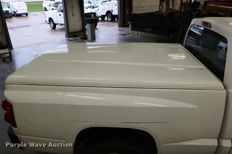 image for item DC3687 2007 Dodge Dakota Quad Cab pickup truck