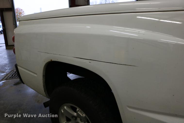 image for item DC3687 2007 Dodge Dakota Quad Cab pickup truck