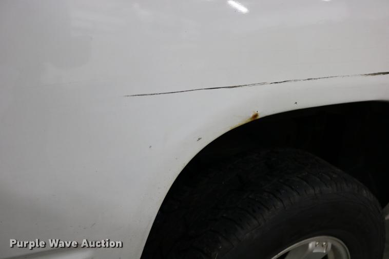 image for item DC3687 2007 Dodge Dakota Quad Cab pickup truck