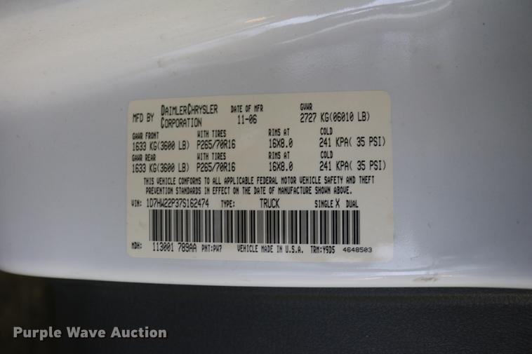 image for item DC3687 2007 Dodge Dakota Quad Cab pickup truck