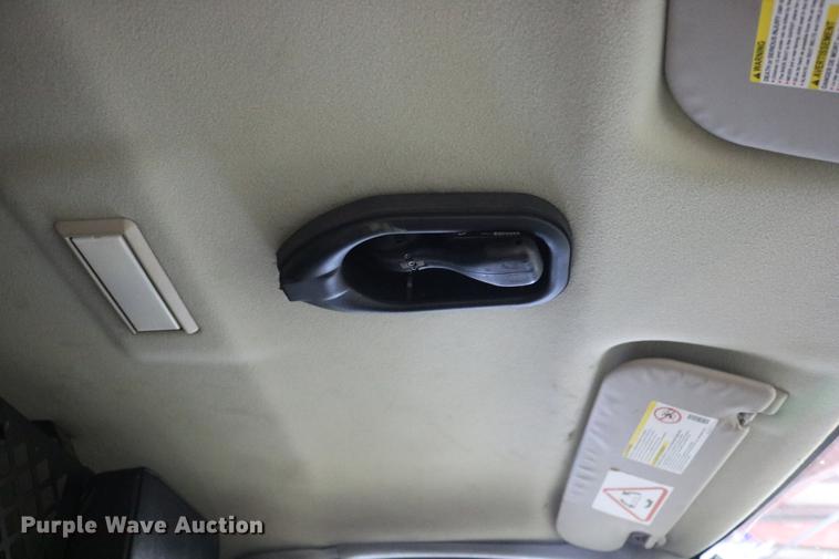 image for item DC3690 2005 GMC Safari van