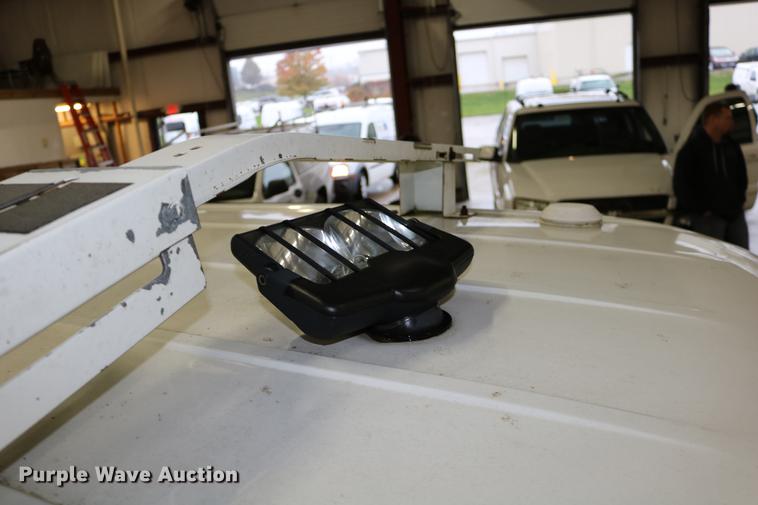 image for item DC3690 2005 GMC Safari van