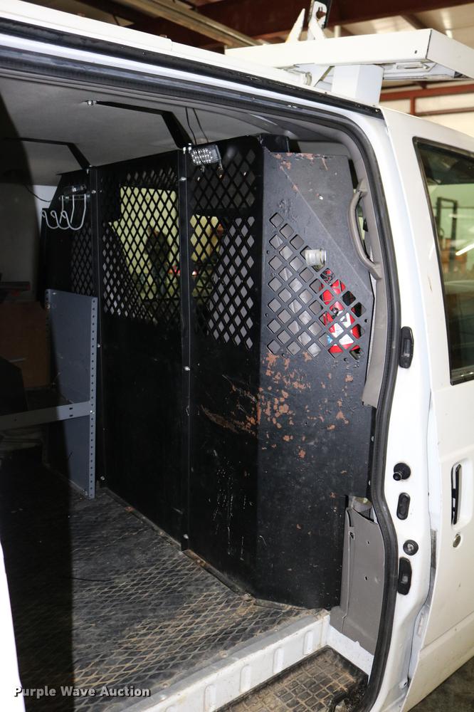 image for item DC3690 2005 GMC Safari van