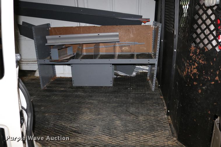 image for item DC3690 2005 GMC Safari van