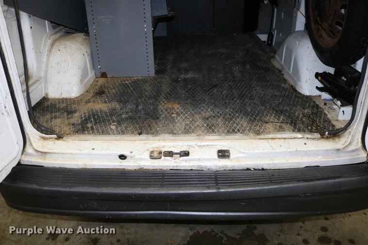 image for item DC3690 2005 GMC Safari van