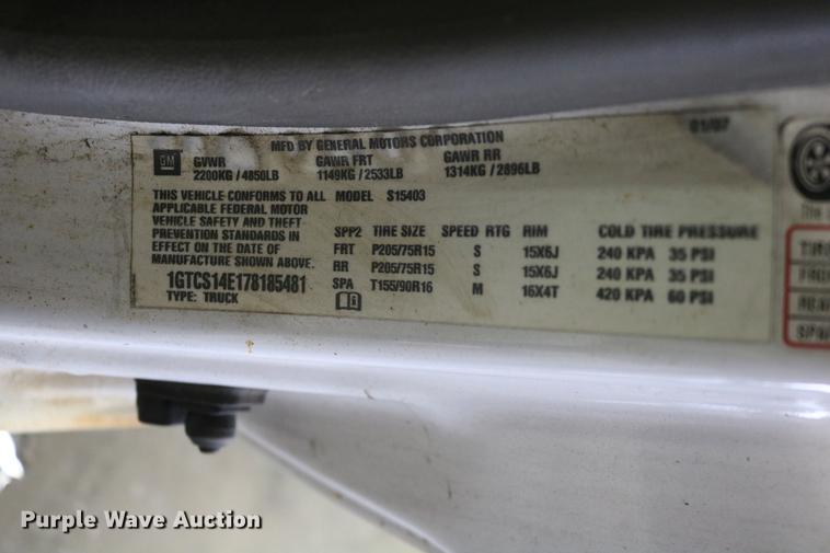 image for item DC3691 2007 GMC Canyon pickup truck