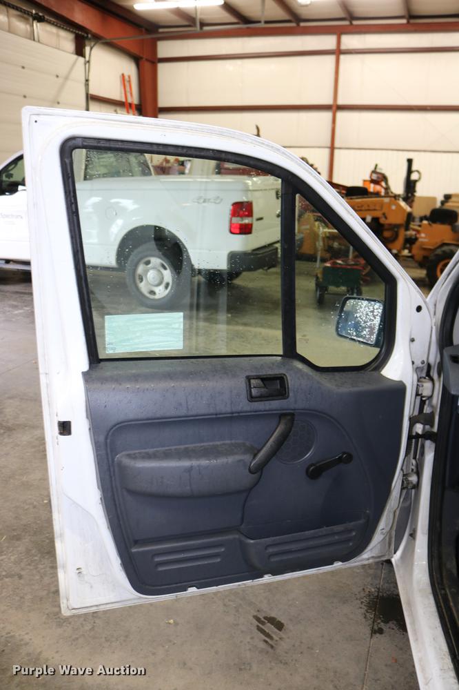 image for item DC3692 2010 Ford Transit Connect van