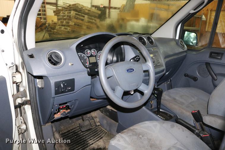 image for item DC3692 2010 Ford Transit Connect van