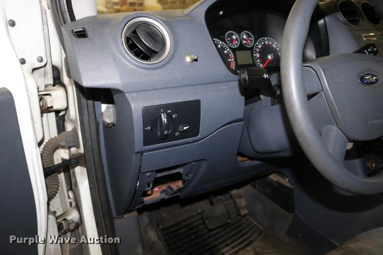 image for item DC3692 2010 Ford Transit Connect van