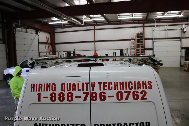 image for item DC3692 2010 Ford Transit Connect van