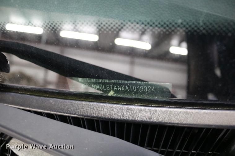 image for item DC3692 2010 Ford Transit Connect van