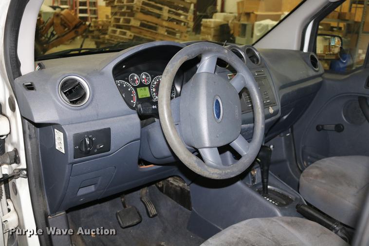 image for item DC3693 2010 Ford Transit Connect van