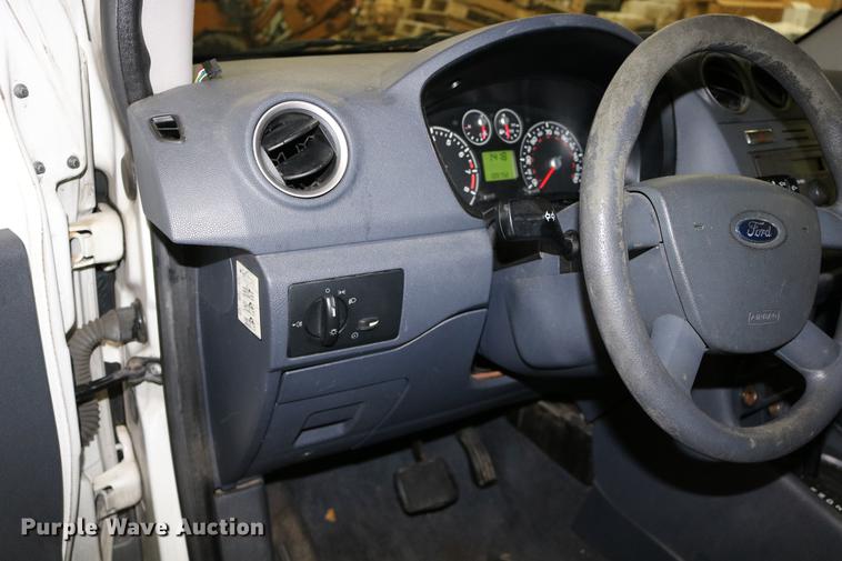 image for item DC3693 2010 Ford Transit Connect van