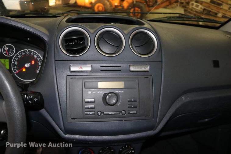 image for item DC3697 2010 Ford Transit Connect van