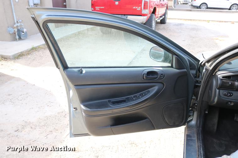 image for item DC3702 2006 Dodge Stratus