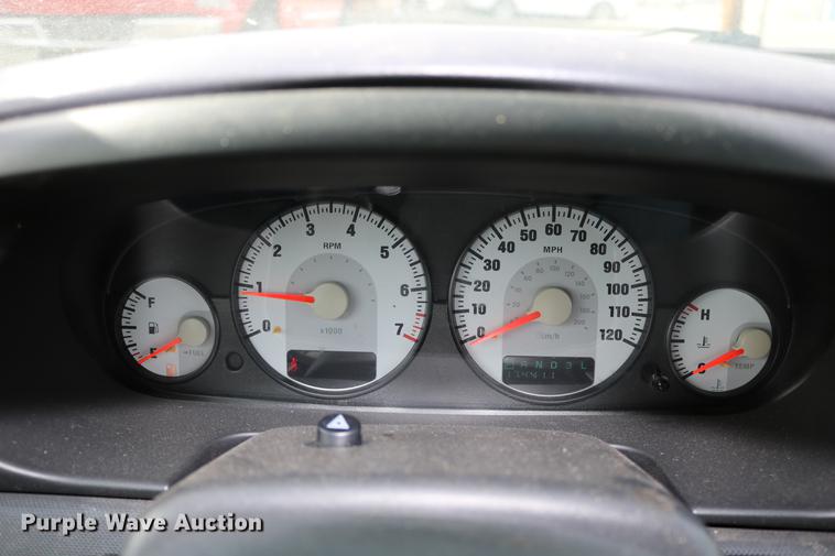 image for item DC3702 2006 Dodge Stratus