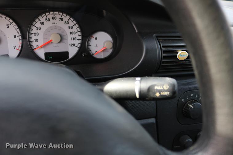 image for item DC3702 2006 Dodge Stratus