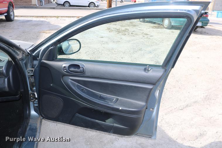 image for item DC3702 2006 Dodge Stratus