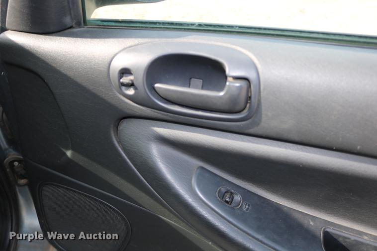 image for item DC3702 2006 Dodge Stratus