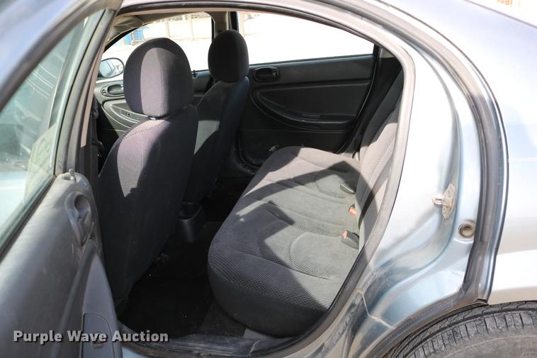 image for item DC3702 2006 Dodge Stratus