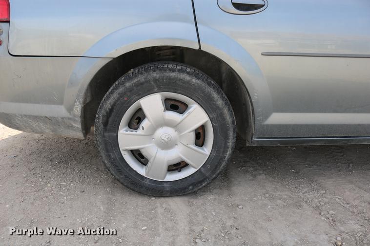 image for item DC3702 2006 Dodge Stratus