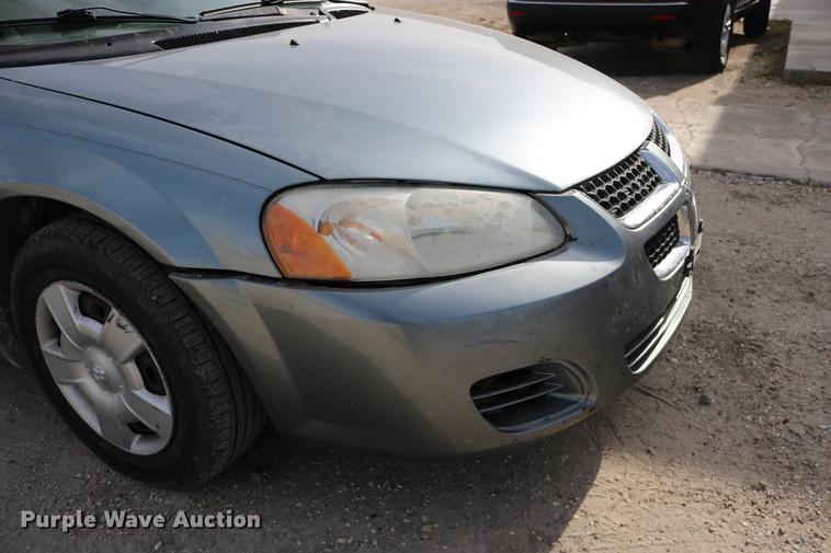 image for item DC3702 2006 Dodge Stratus