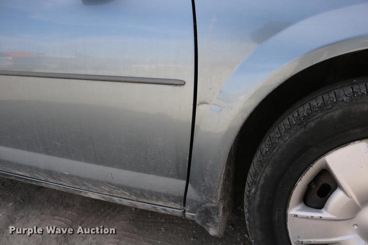 image for item DC3702 2006 Dodge Stratus