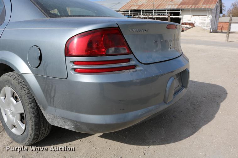 image for item DC3702 2006 Dodge Stratus