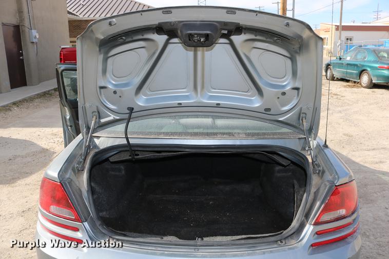 image for item DC3702 2006 Dodge Stratus