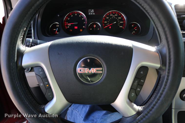 image for item DC3712 2011 GMC Acadia SUV