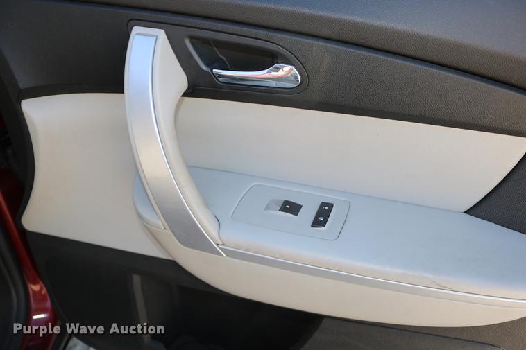 image for item DC3712 2011 GMC Acadia SUV