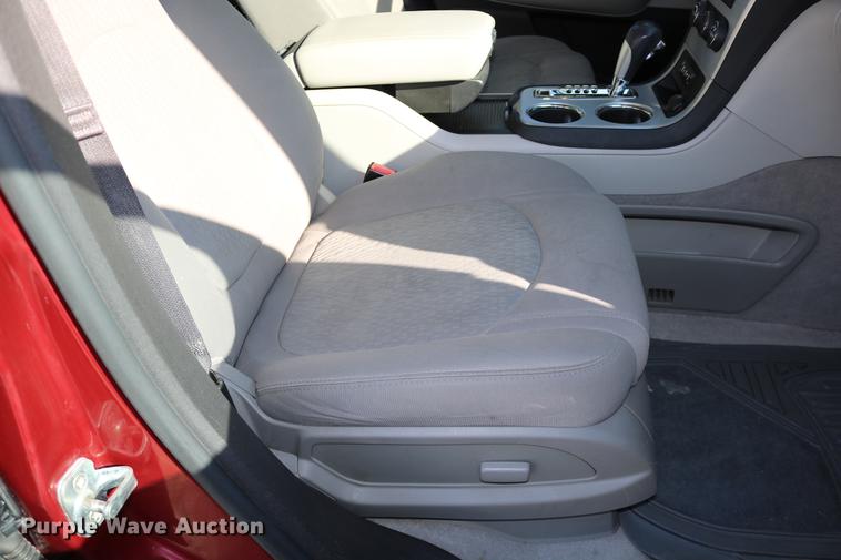 image for item DC3712 2011 GMC Acadia SUV