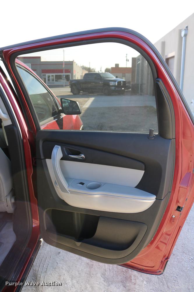 image for item DC3712 2011 GMC Acadia SUV