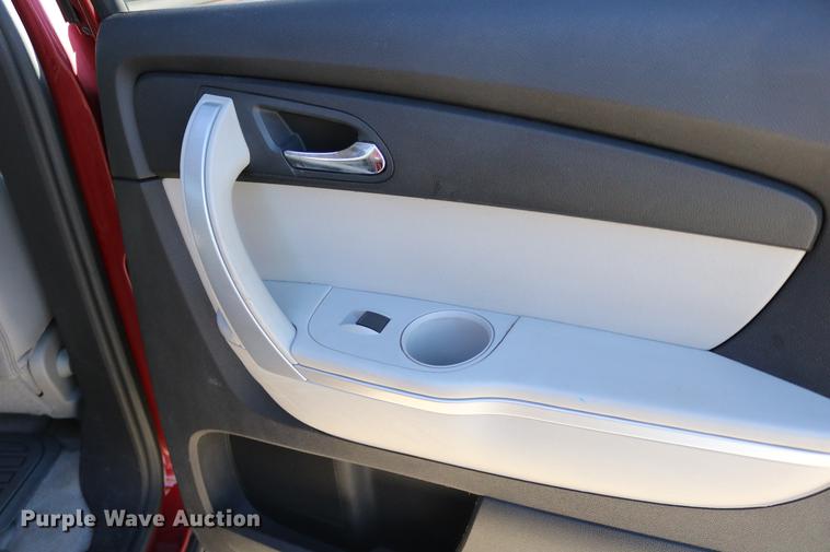 image for item DC3712 2011 GMC Acadia SUV