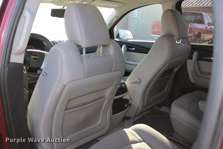 image for item DC3712 2011 GMC Acadia SUV