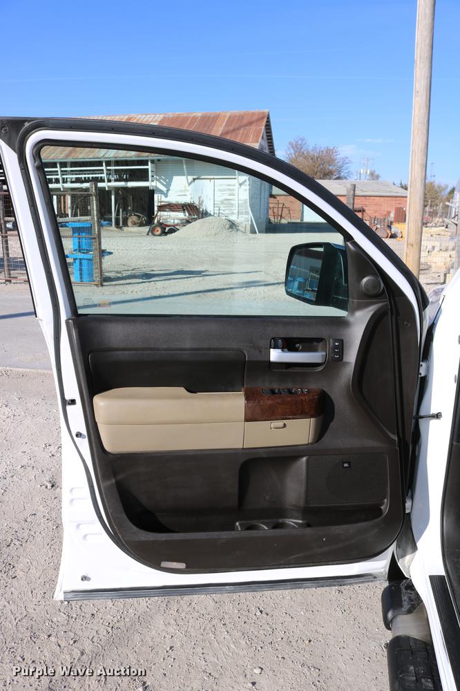 image for item DC3714 2010 Toyota Tundra Double Cab pickup truck