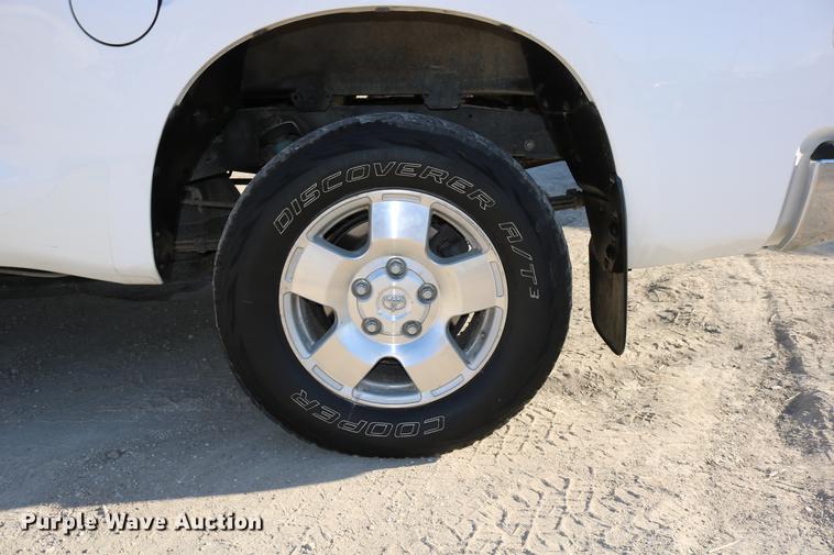 image for item DC3714 2010 Toyota Tundra Double Cab pickup truck