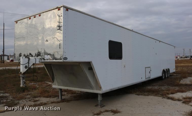 image for item DC3715 2004 enclosed cargo trailer