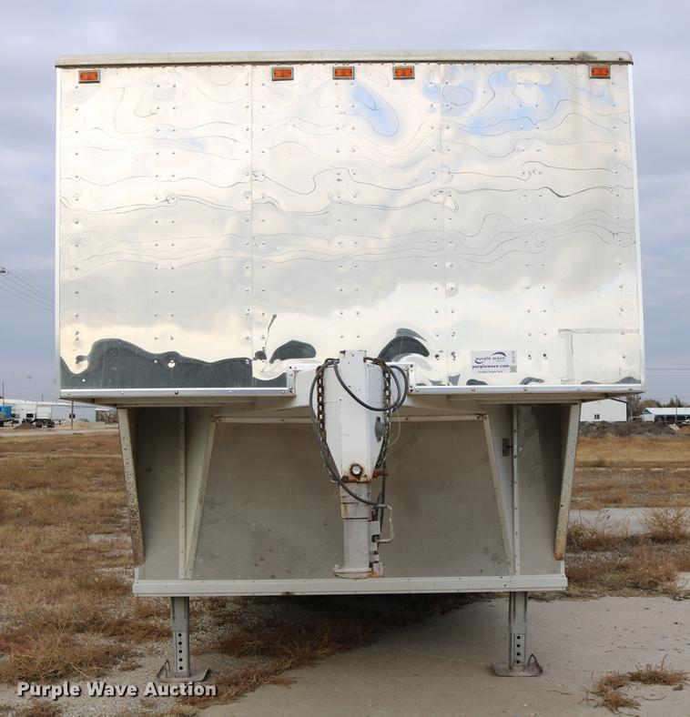 image for item DC3715 2004 enclosed cargo trailer
