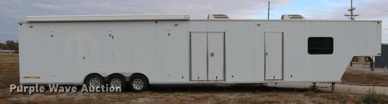 image for item DC3715 2004 enclosed cargo trailer