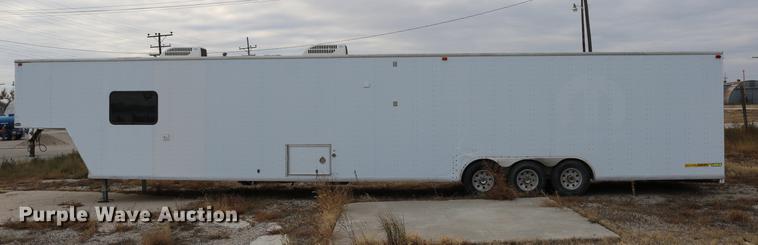 image for item DC3715 2004 enclosed cargo trailer