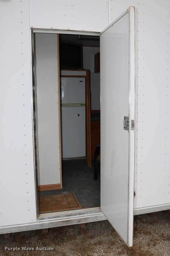 image for item DC3715 2004 enclosed cargo trailer