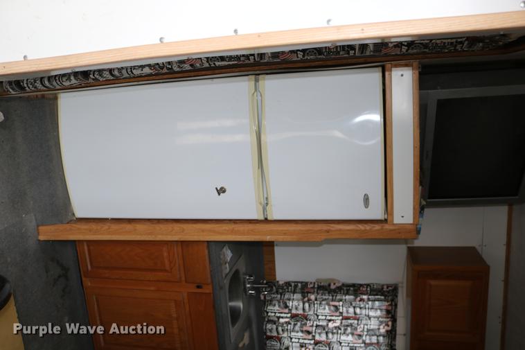 image for item DC3715 2004 enclosed cargo trailer